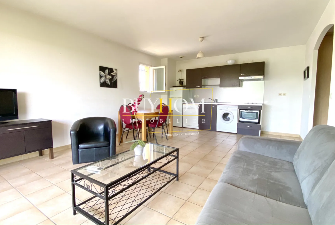 Appartement T2 avec balcon à L'Isle-sur-la-Sorgue 