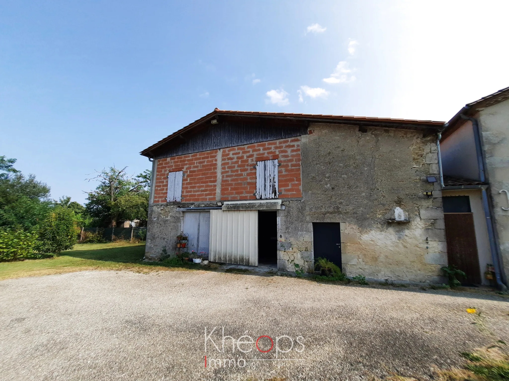 Maison Bourgeoise avec Parc Arboré à Sauveterre de Guyenne 