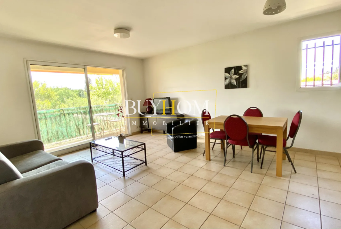 Appartement T2 avec balcon à L'Isle-sur-la-Sorgue 