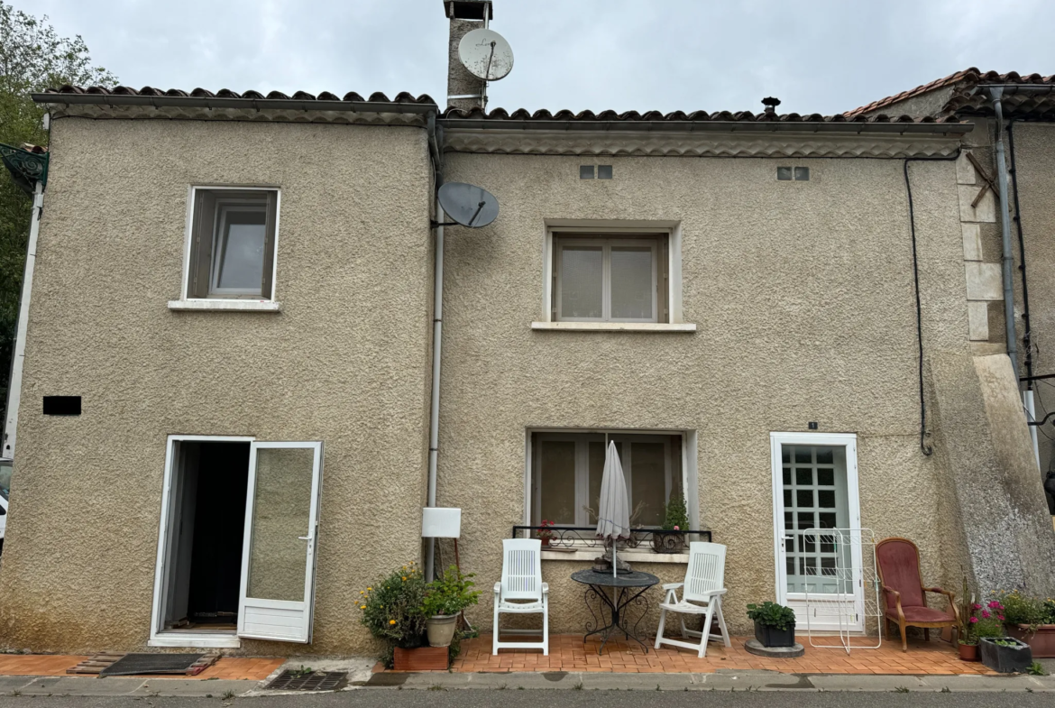 Maison de village avec garage et remise à Limoux 