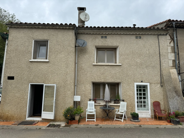 Maison de village avec garage et remise à Limoux