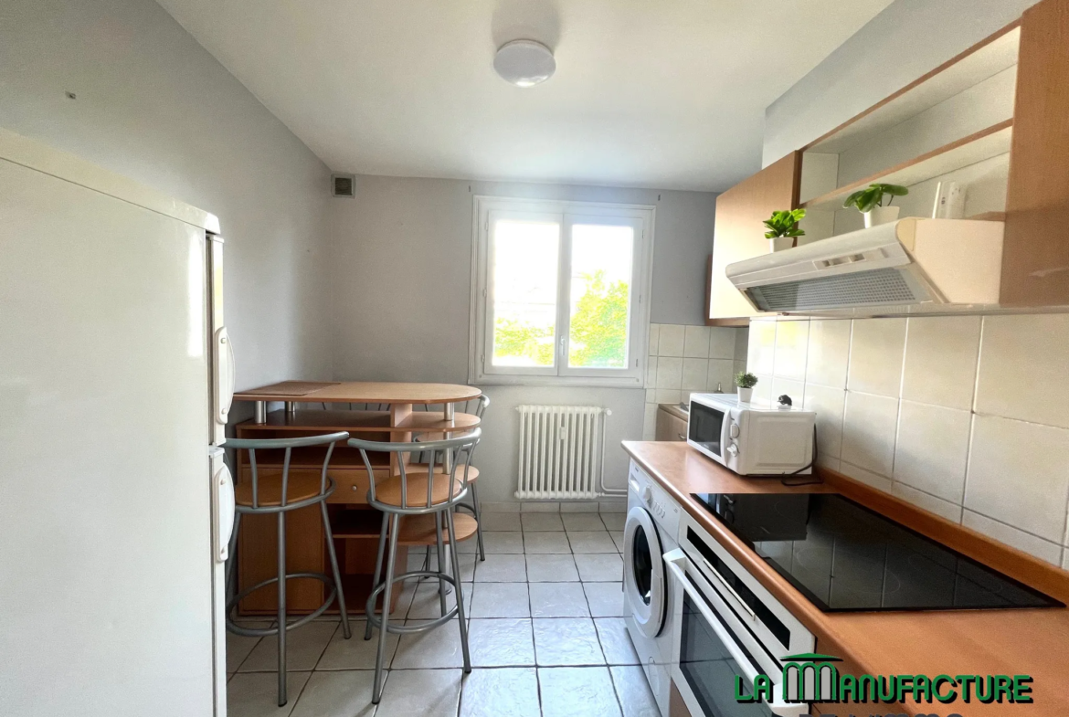 À vendre : appartement F3 à Saint-Étienne avec balcon et vue dégagée 