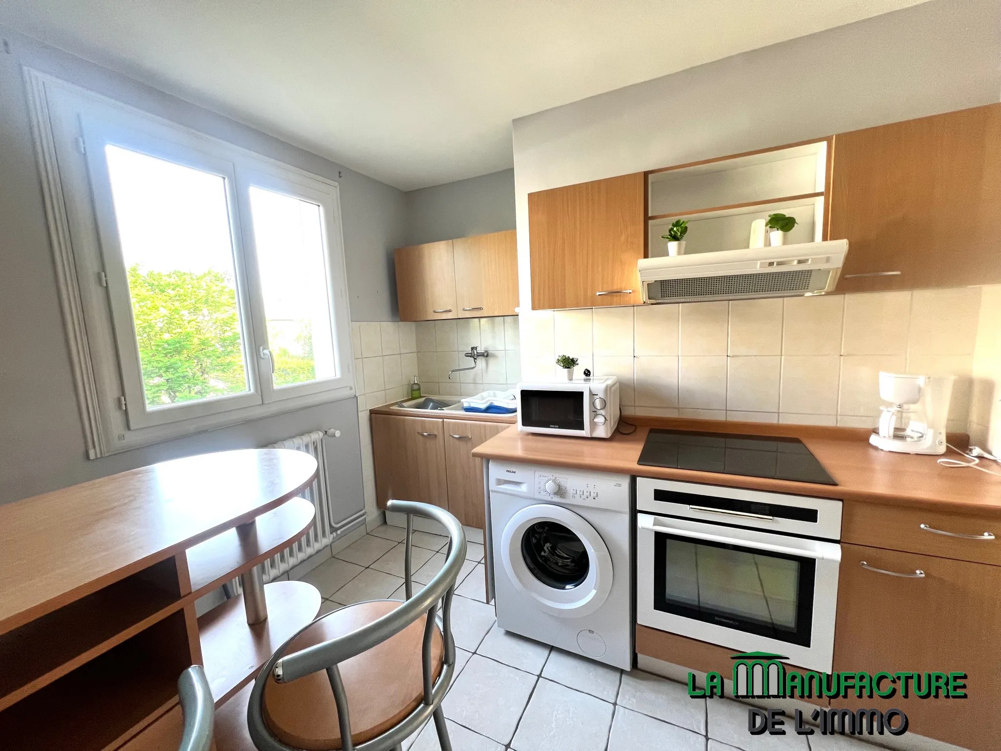 À vendre : appartement F3 à Saint-Étienne avec balcon et vue dégagée 