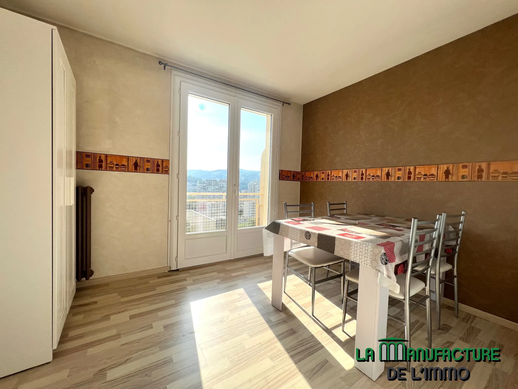 À vendre : Appartement F3 lumineux avec balcon à Saint-Étienne 