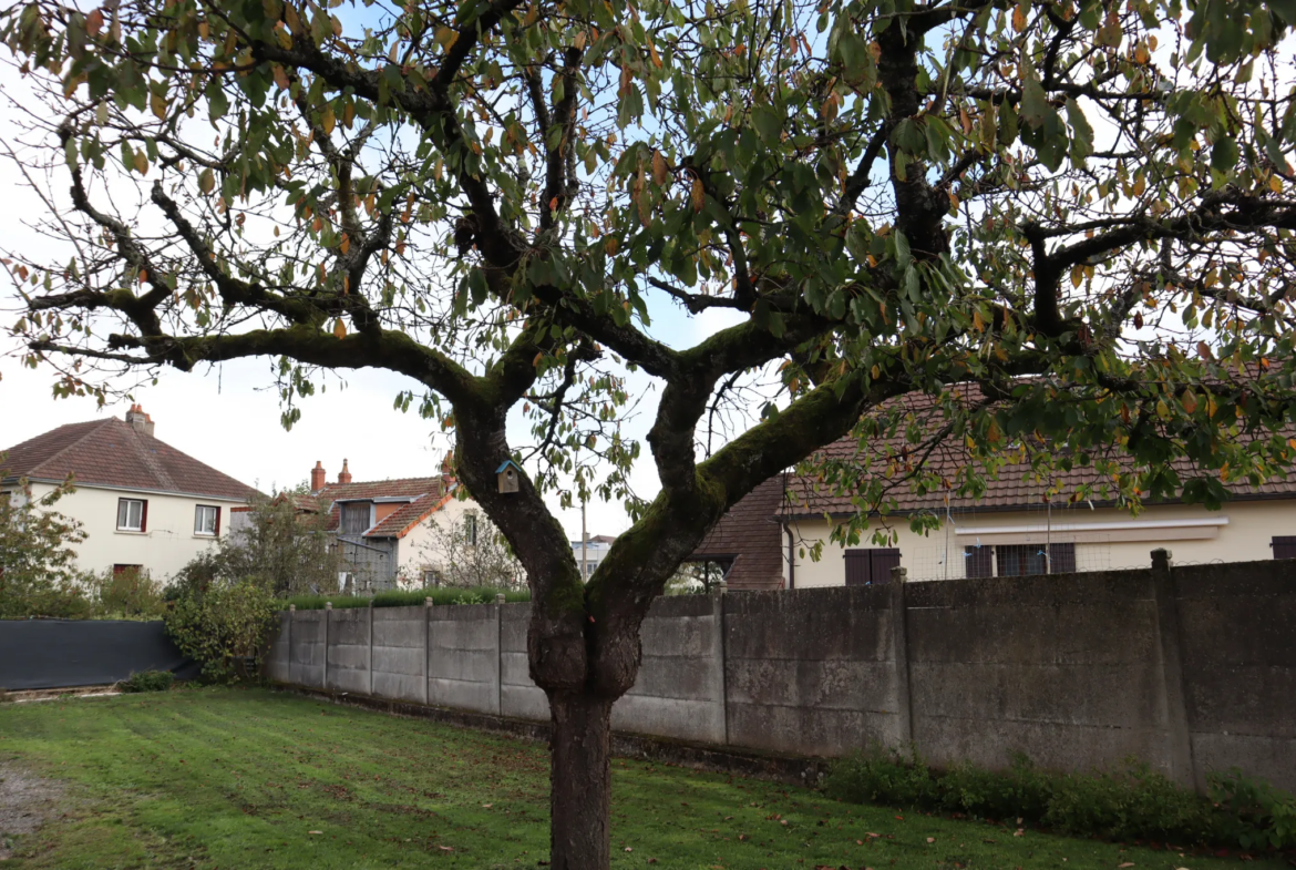 Maison à vendre à Autun - Quartier du Parc, 4 chambres sur 501 m² 