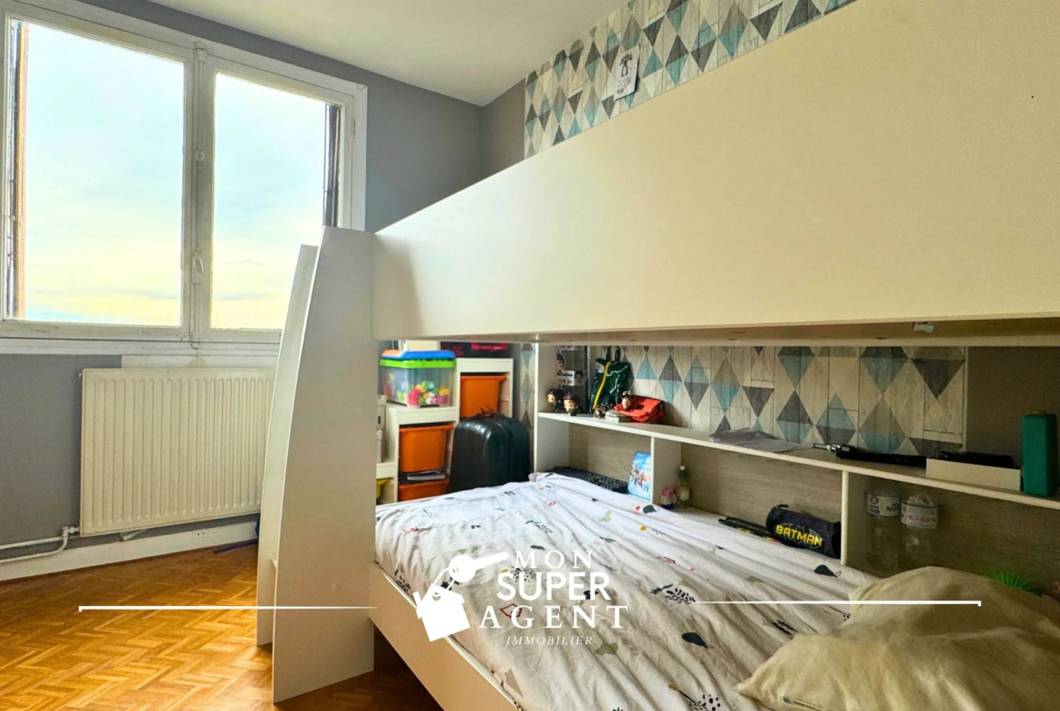 À vendre: Grand T4 avec 3 chambres à Melun - 75m² au prix de 149 000€ 