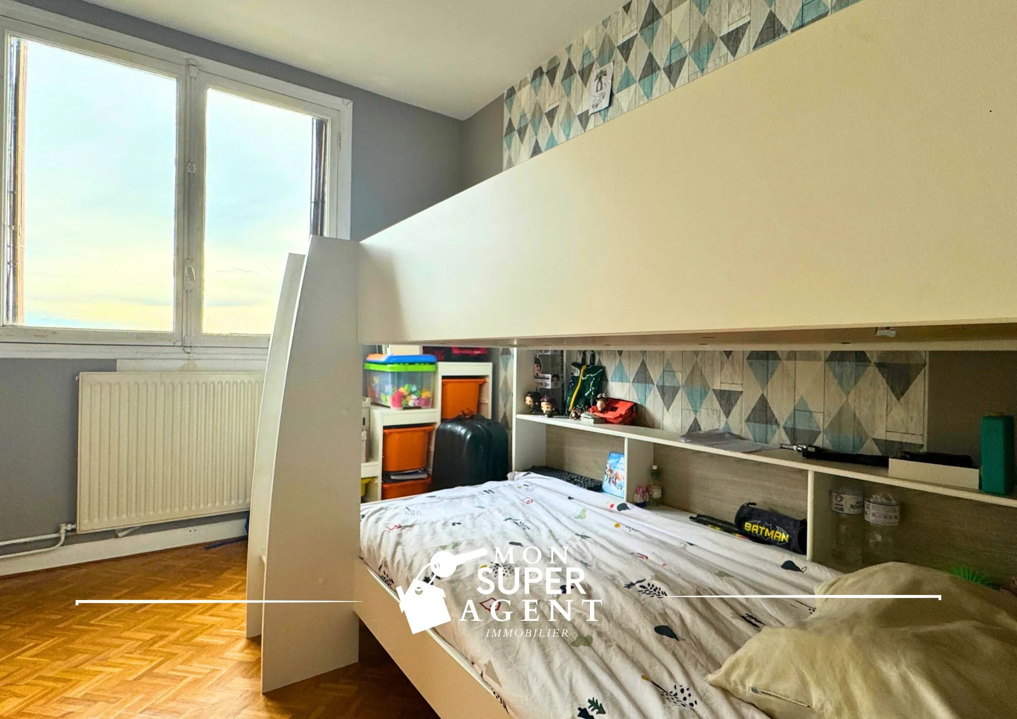 À vendre: Grand T4 avec 3 chambres à Melun - 75m² au prix de 149 000€ 