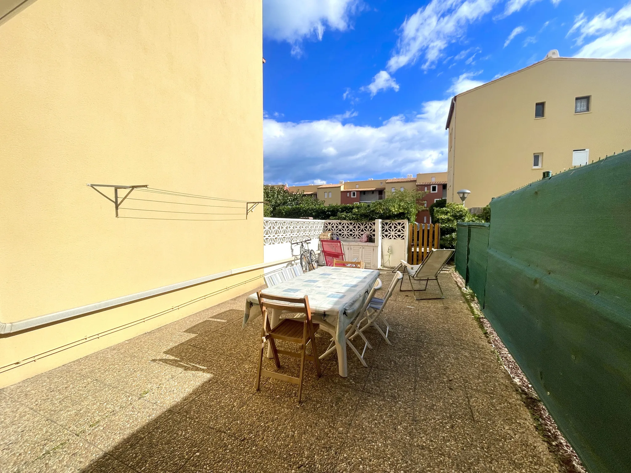 Appartement 3 pièces en rez-de-jardin avec parking privé au Cap d'Agde 