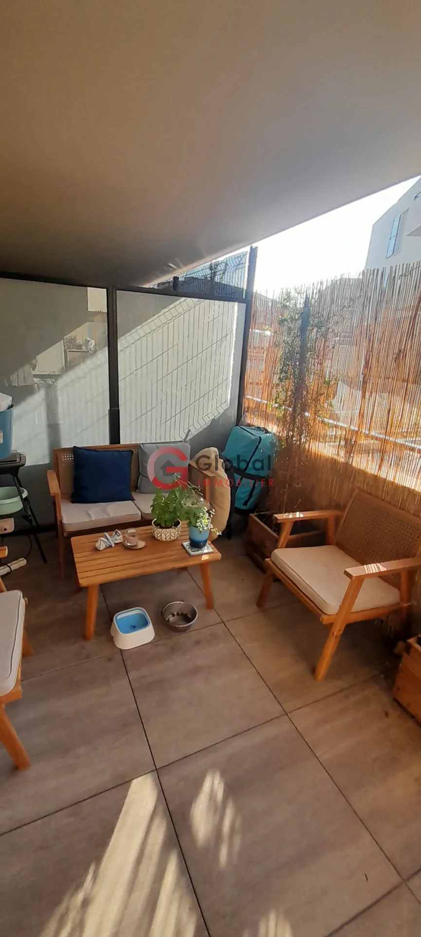 Appartement T2 avec terrasse et stationnement à Martigues 