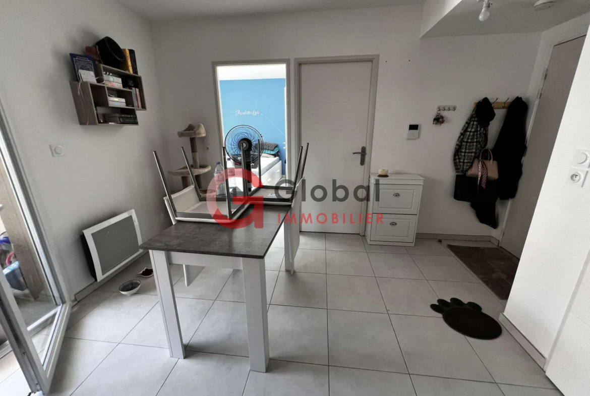 Appartement T2 avec terrasse et stationnement à Martigues 