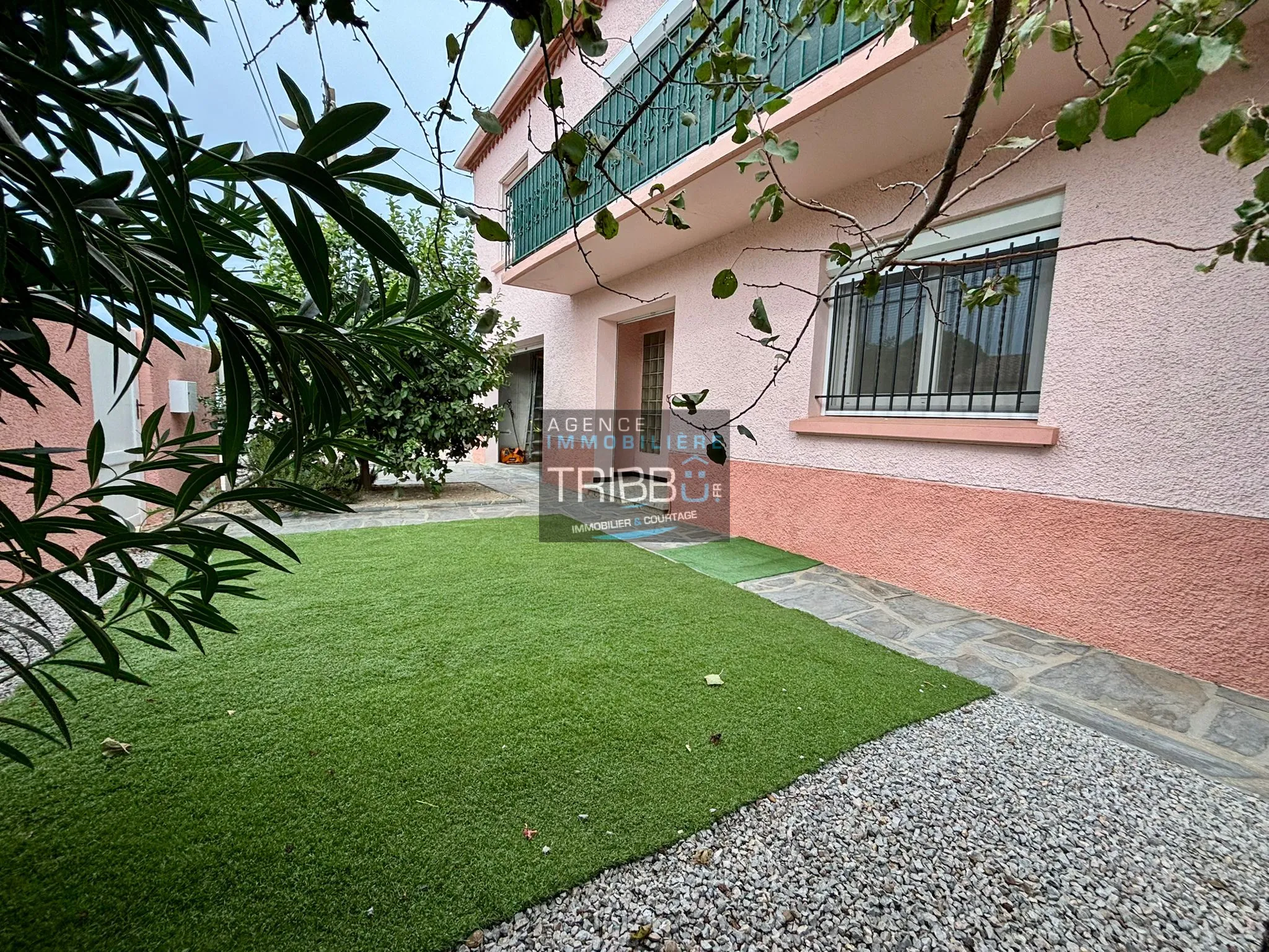 Maison à Bages avec 3 chambres et garage 