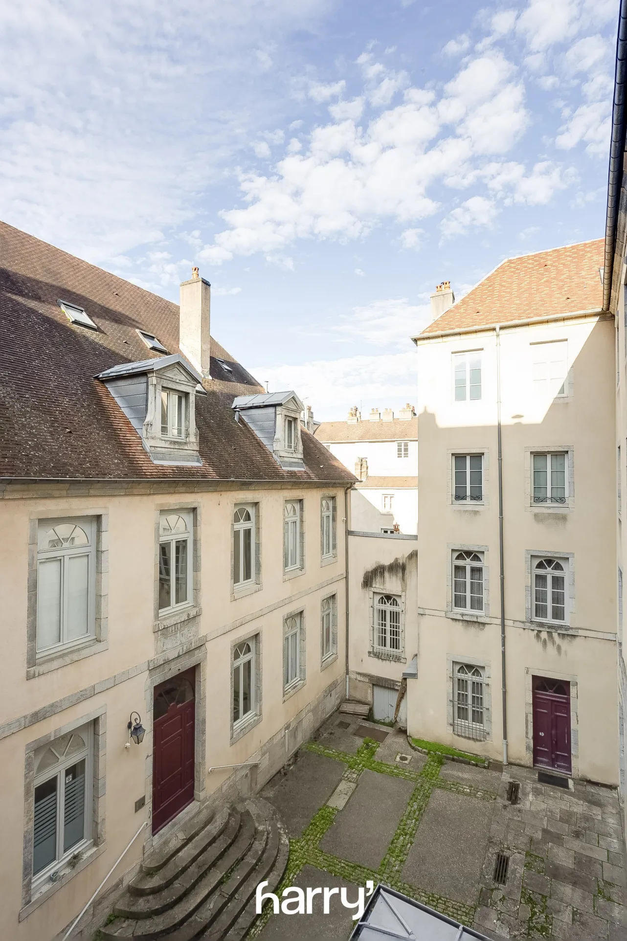 Grand studio de 33 m² au coeur de Besançon 