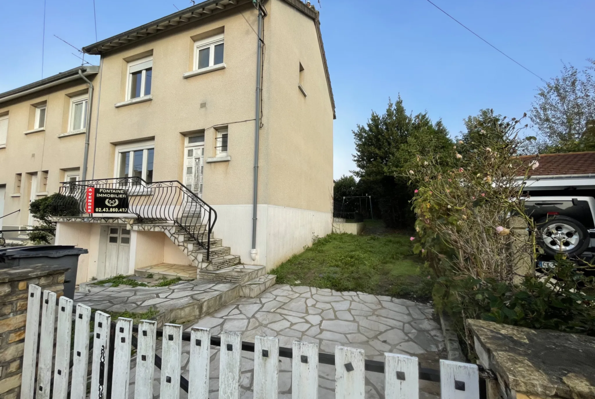 Maison à vendre au Mans, secteur Prémartine avec 3 chambres et jardin 