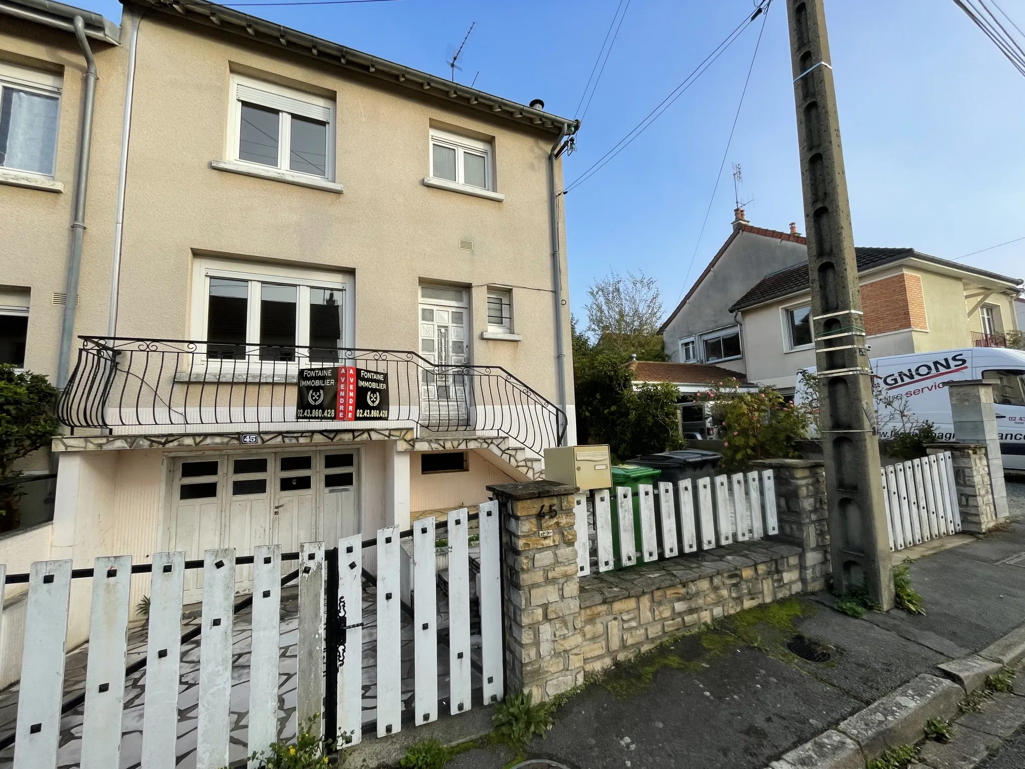 Maison à vendre au Mans, secteur Prémartine avec 3 chambres et jardin 