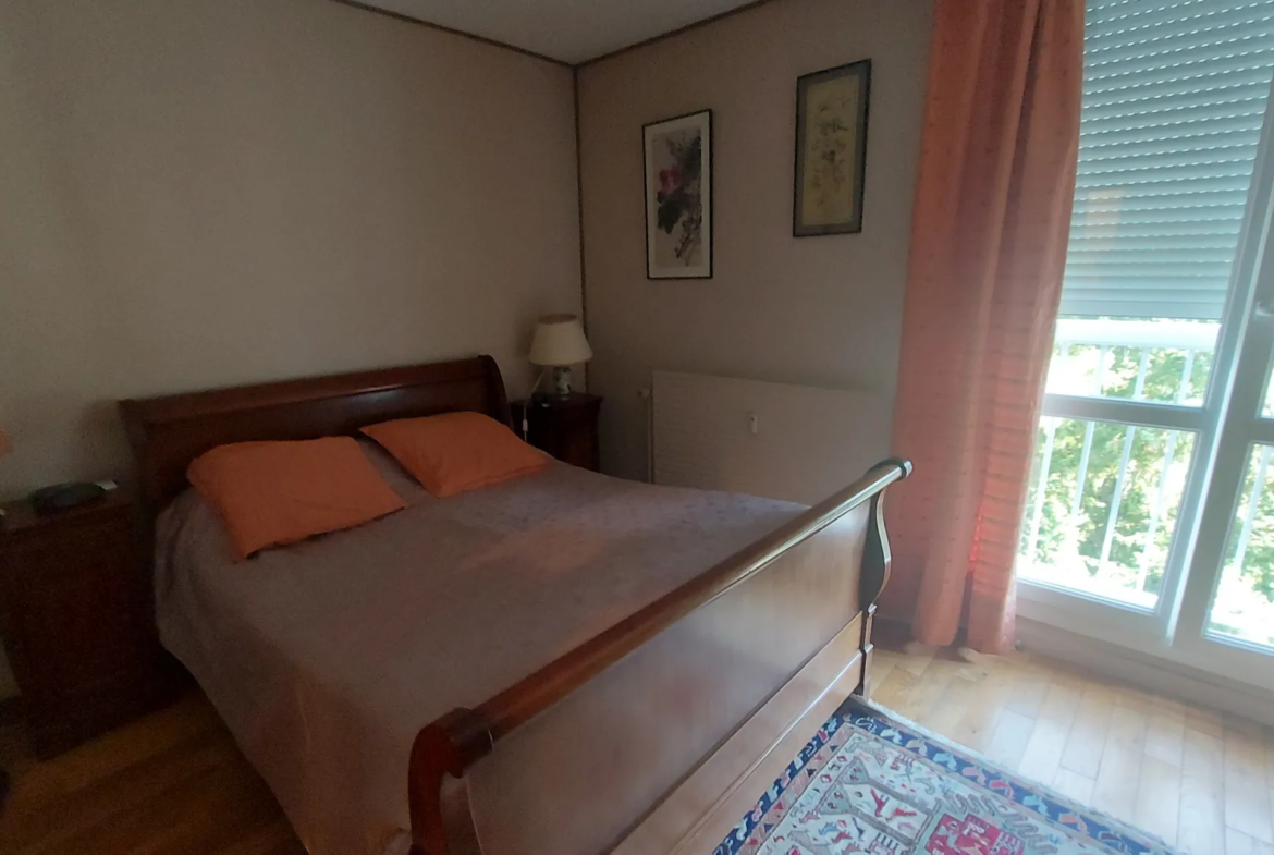 Vente Appartement T4 Dernier Étage avec Garage à Vienne 