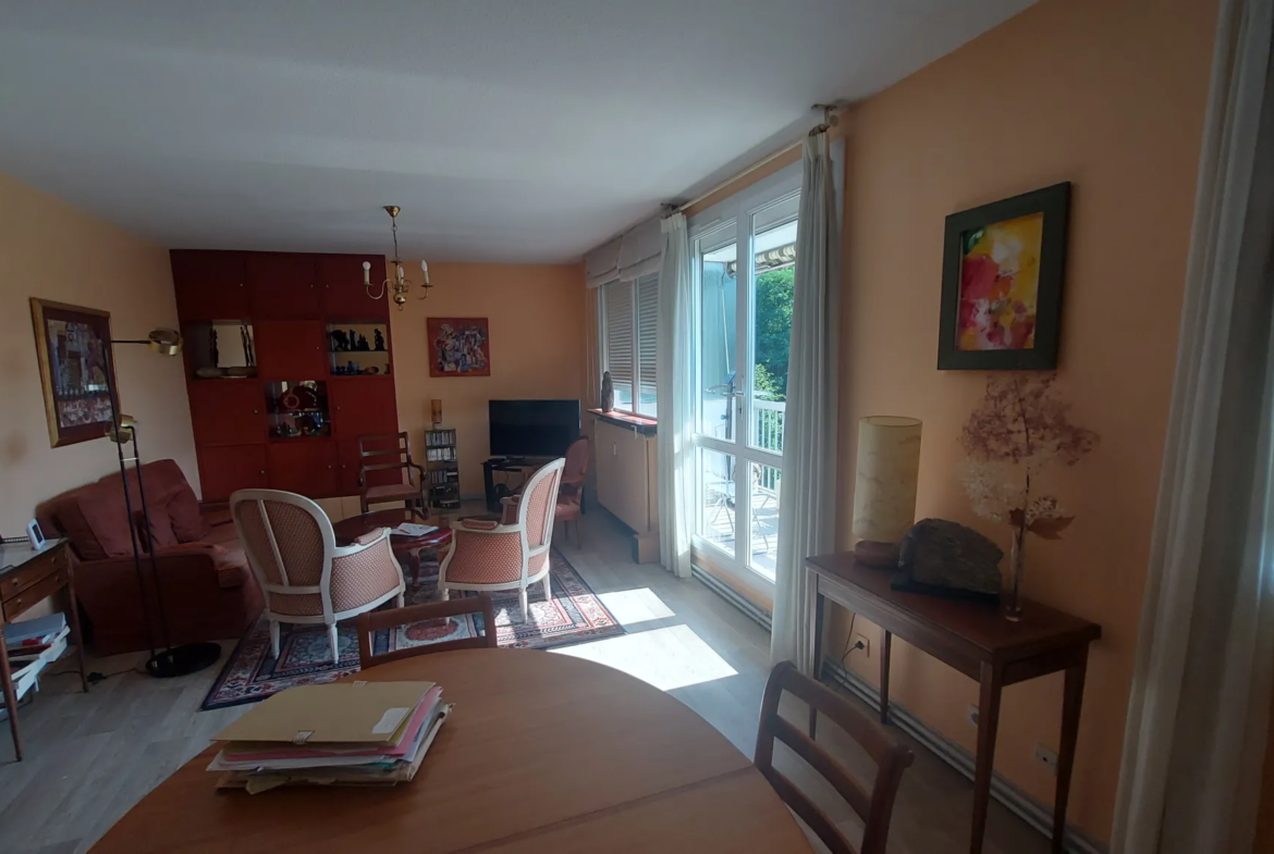 Vente Appartement T4 Dernier Étage avec Garage à Vienne 