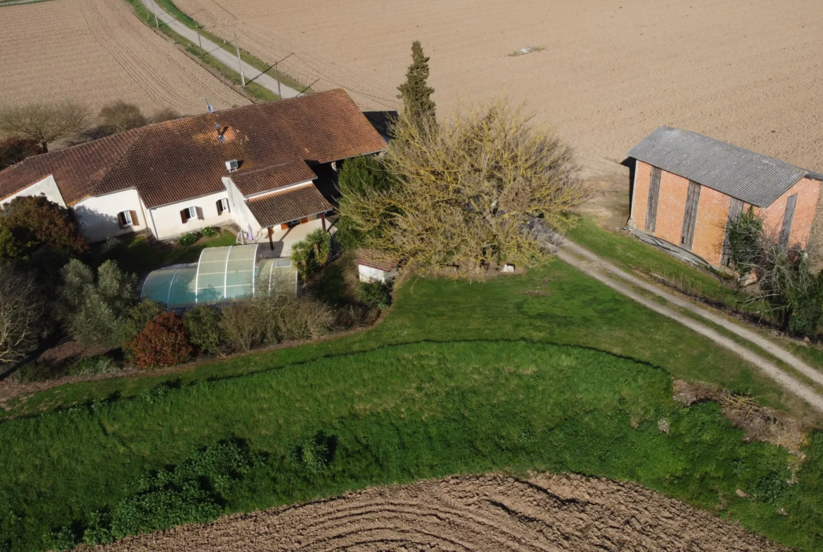 Propriété familiale en pierre avec deux habitations à Sainte-Bazeille 