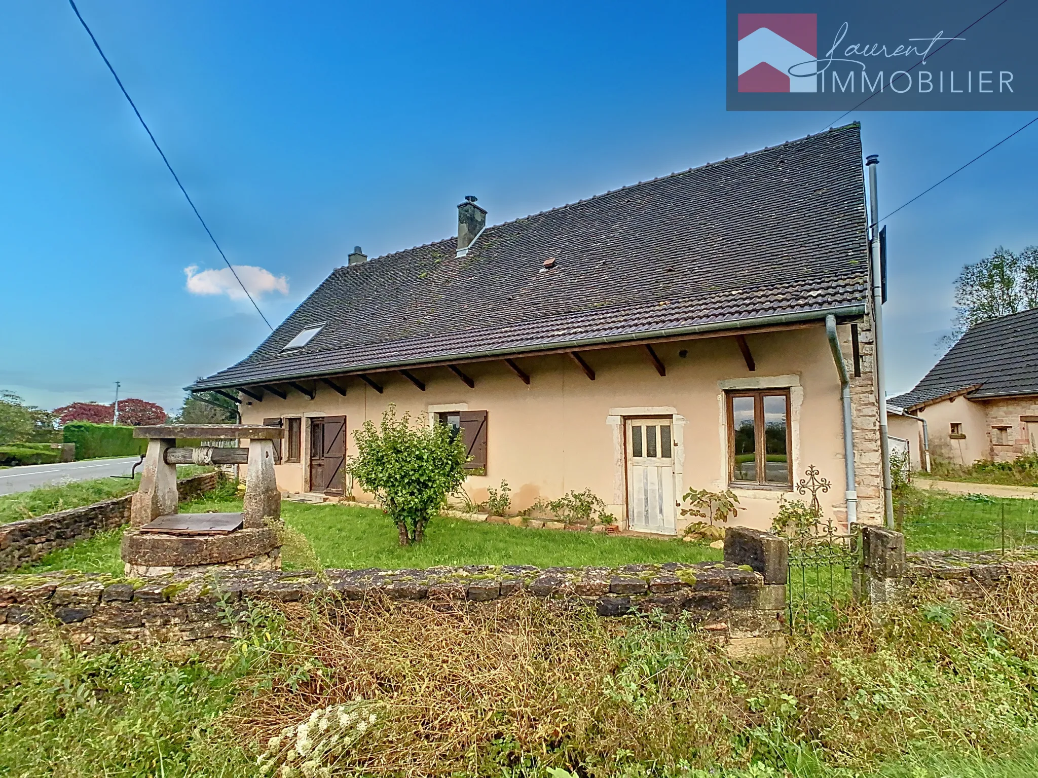 Charmante maison à rénover à Jouvençon - 120 000 € 