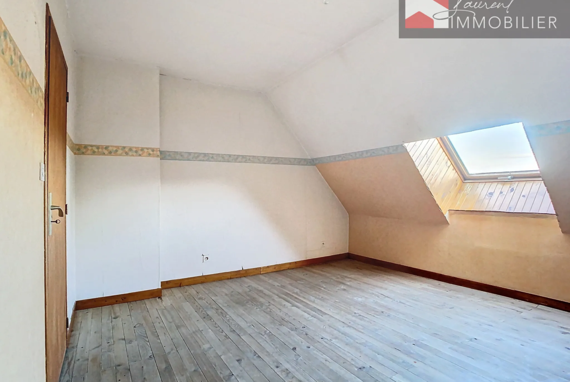 Maison de 133m2 à rénover à Jouvençon pour 120 000 € 