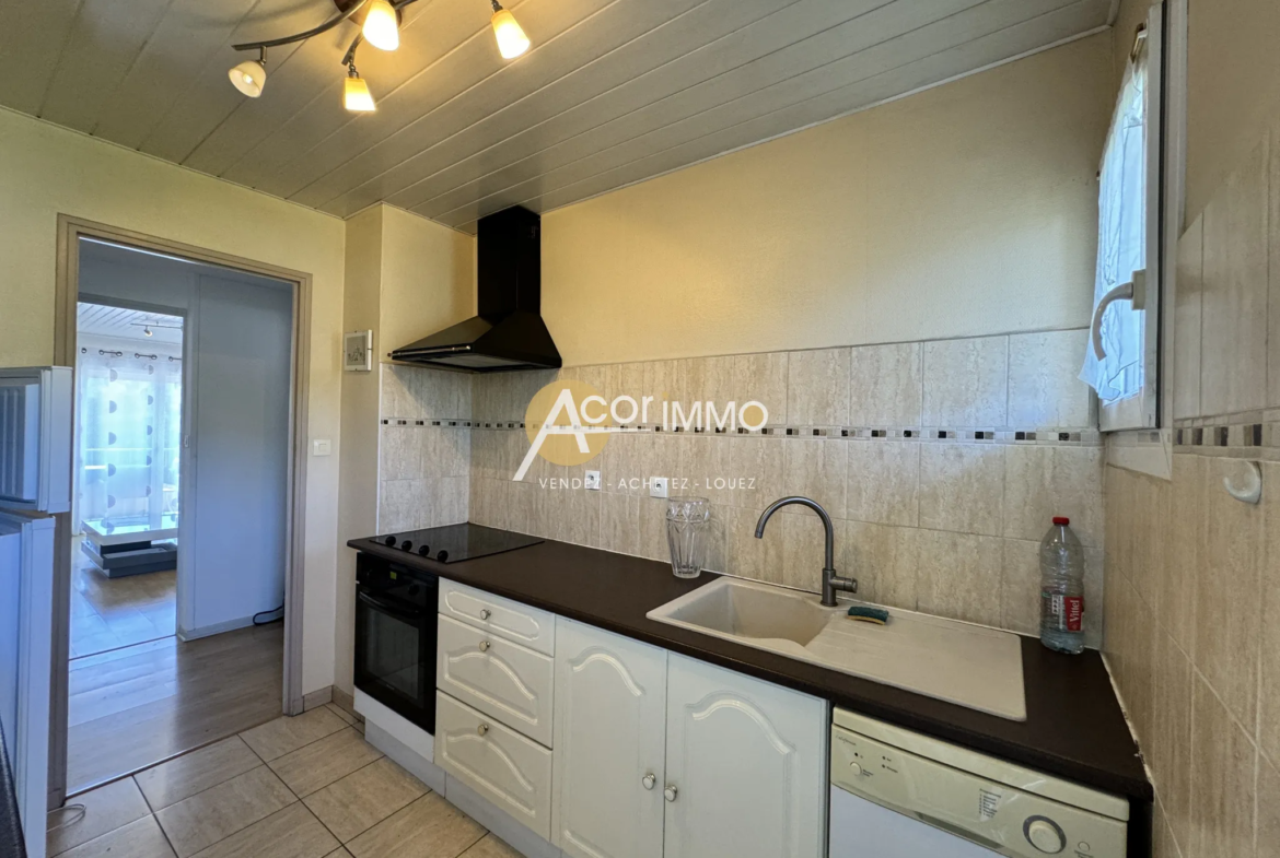 À vendre : Appartement T3 rénové à Six-Fours avec balcon et cave 