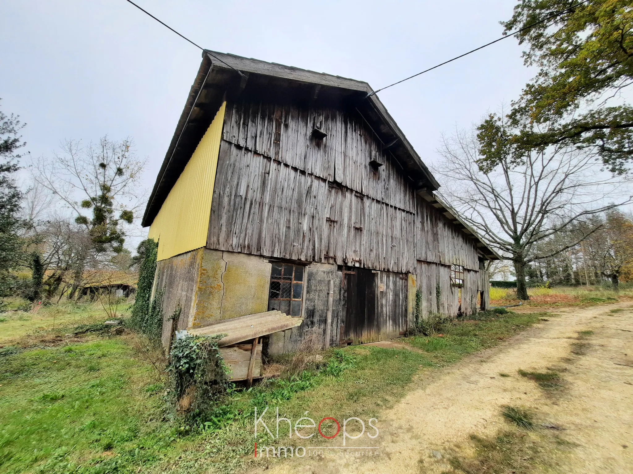 Ancienne ferme rénovée avec dépendances à vendre à Cours-de-Monségur 