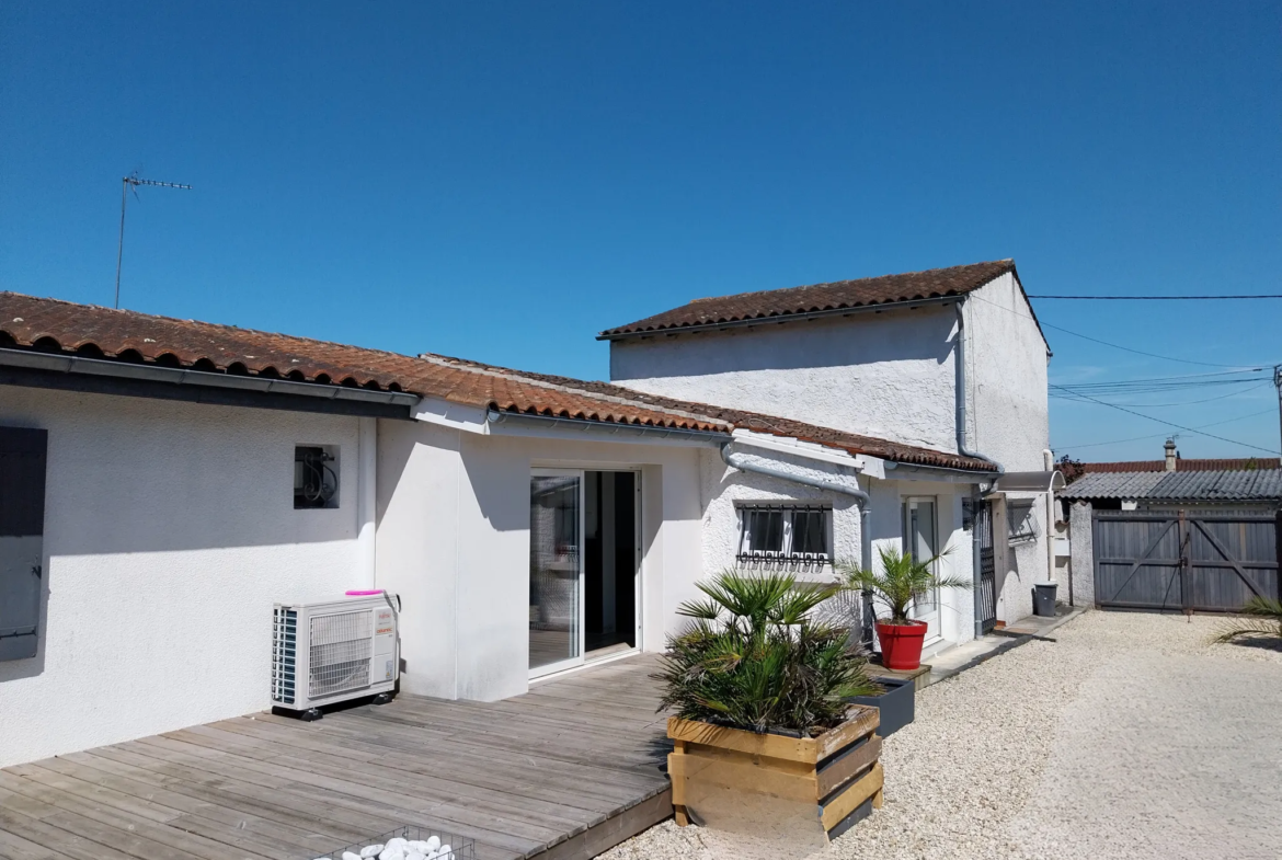 Charmante maison avec jardin à Chateaubernard 