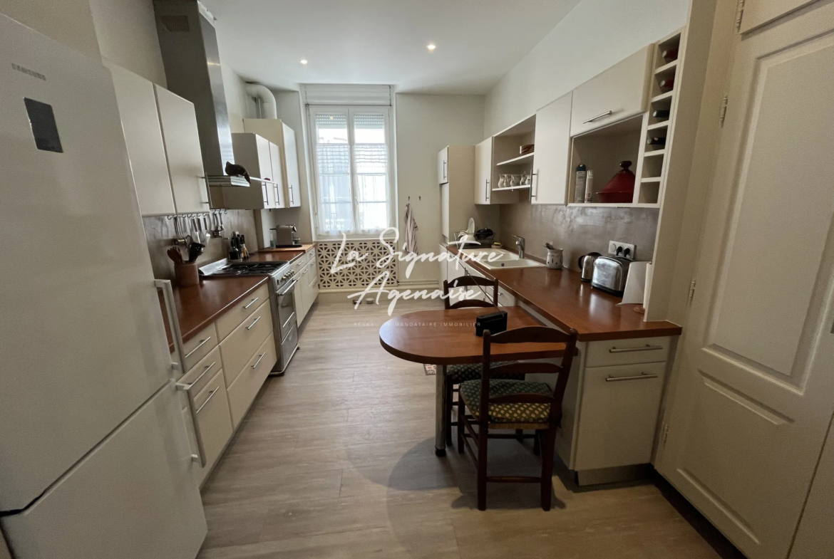 Appartement d'exception 147 m² en hyper-centre d'Agen avec 3 chambres 