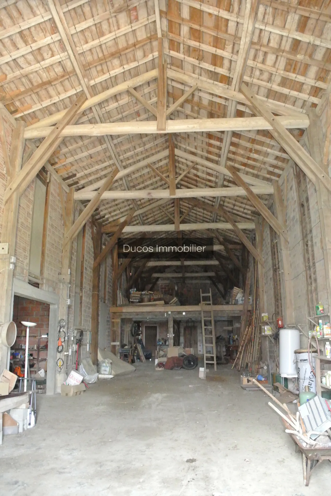 Maison traditionnelle sur 2,8 hectares à Virazeil 