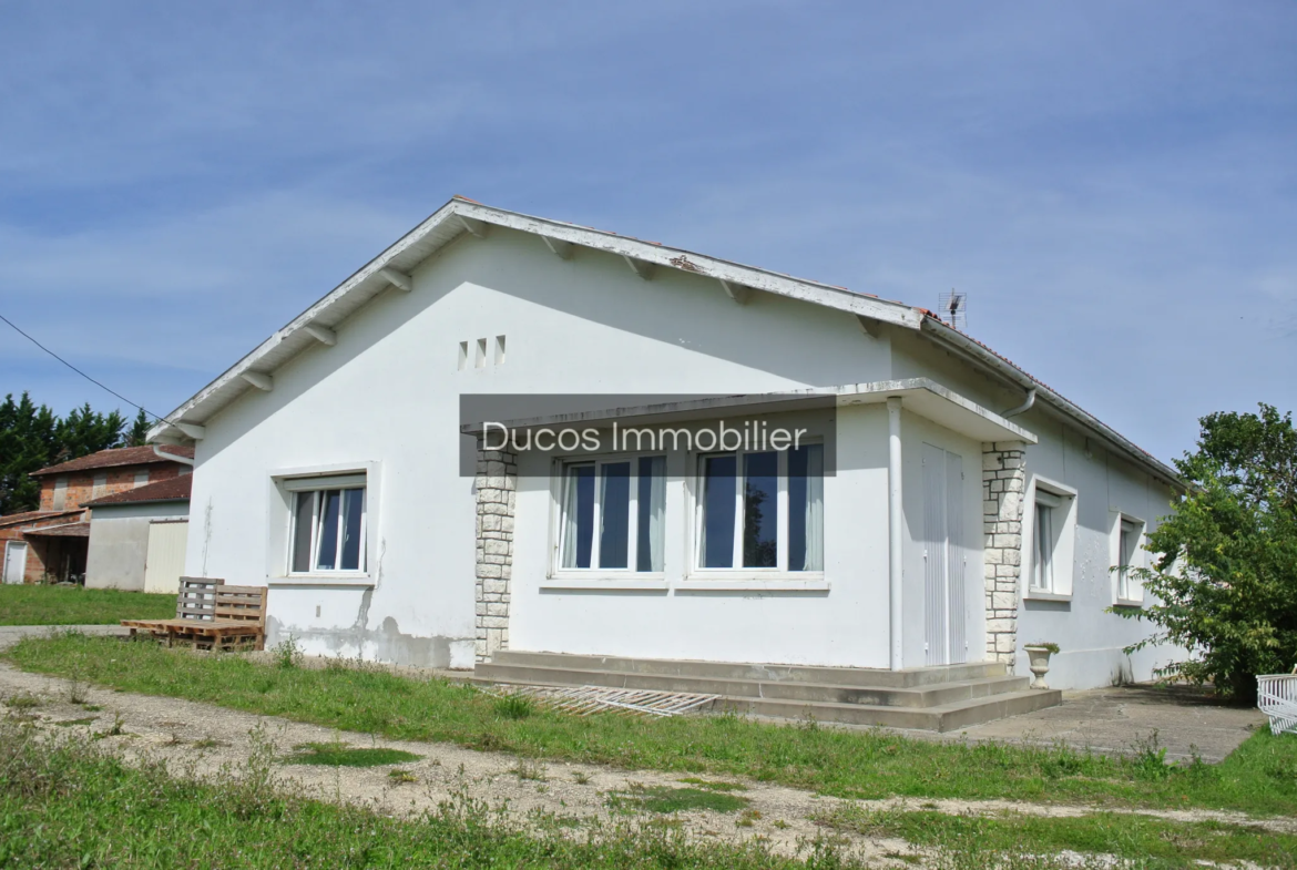 Maison traditionnelle sur 2,8 hectares à Virazeil 