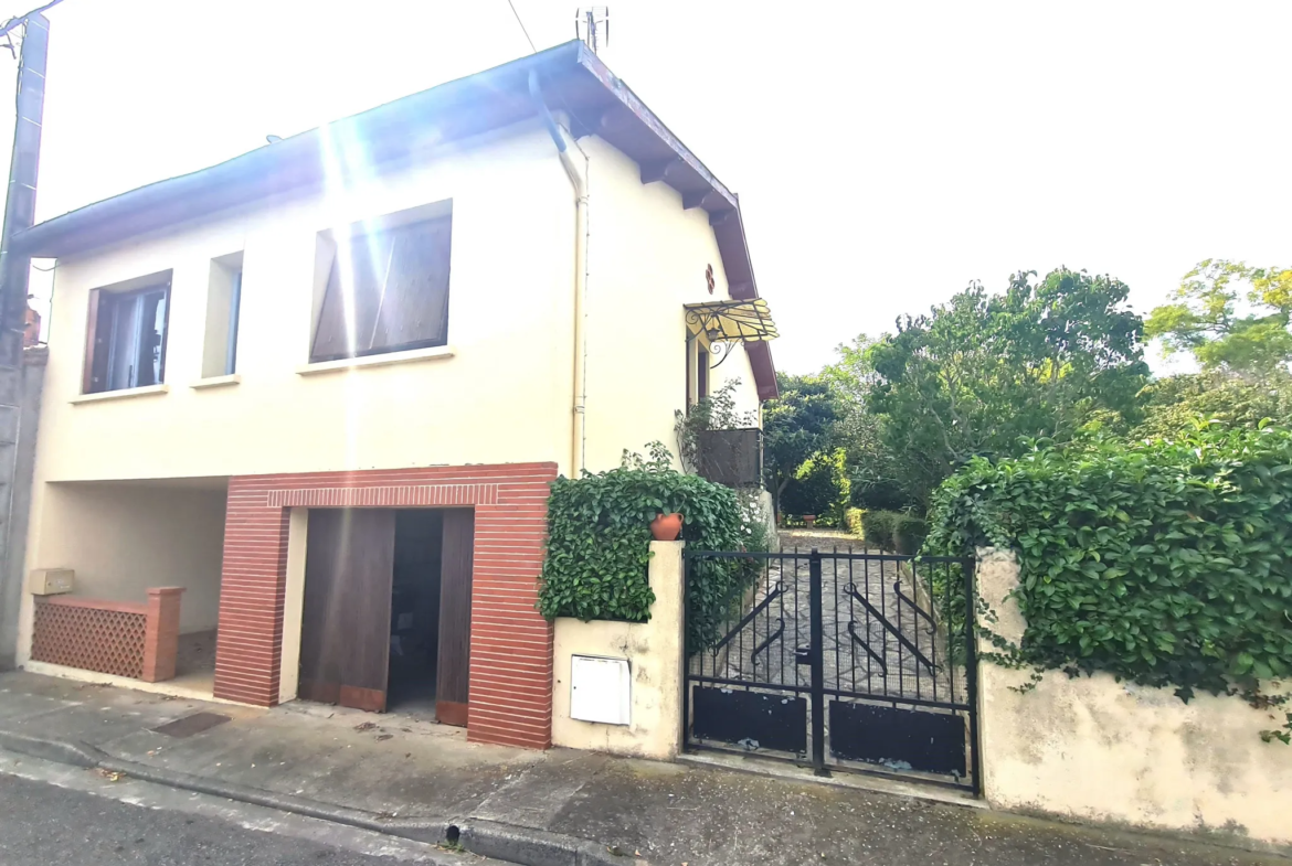 Maison T4 avec garage et jardin à Saint-Sulpice-sur-Léze 