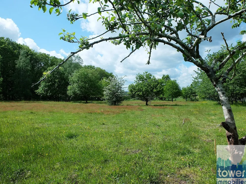 Terrain constructible de 17 790 m2 à Bardouville 