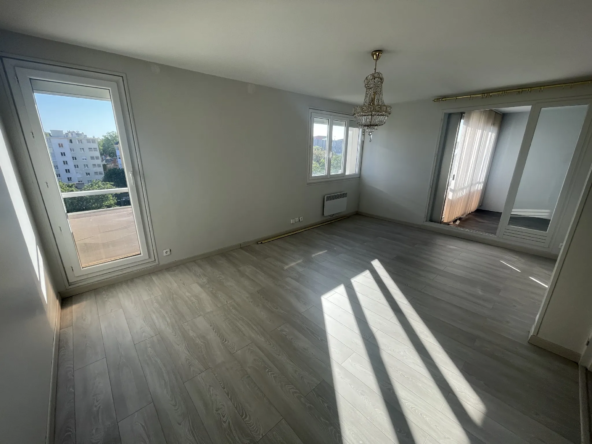 Appartement T3 à vendre à Dijon, 68 m² avec cave et place de parking