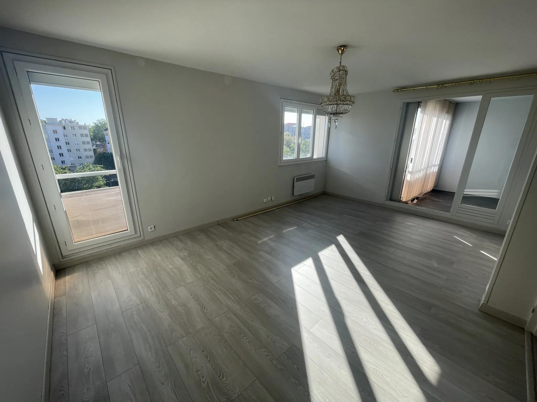 Appartement T3 à vendre à Dijon, 68 m² avec cave et place de parking 