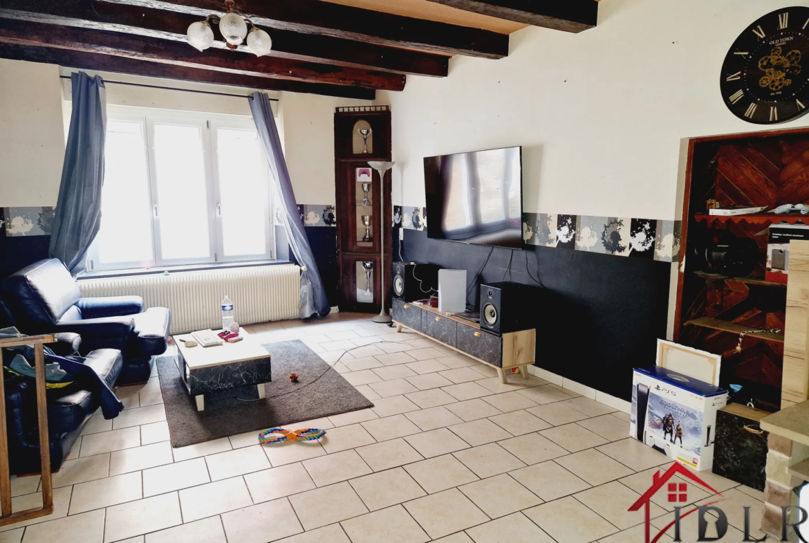 À vendre : Maison de 137 m2 à Monthureux sur Saône avec jardin 