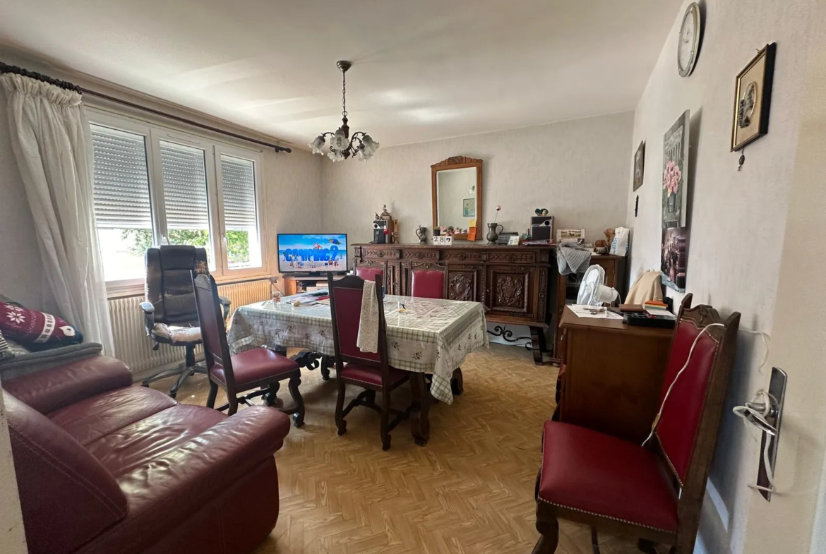 À vendre : Appartement de 68,7 m² loué à Roanne 