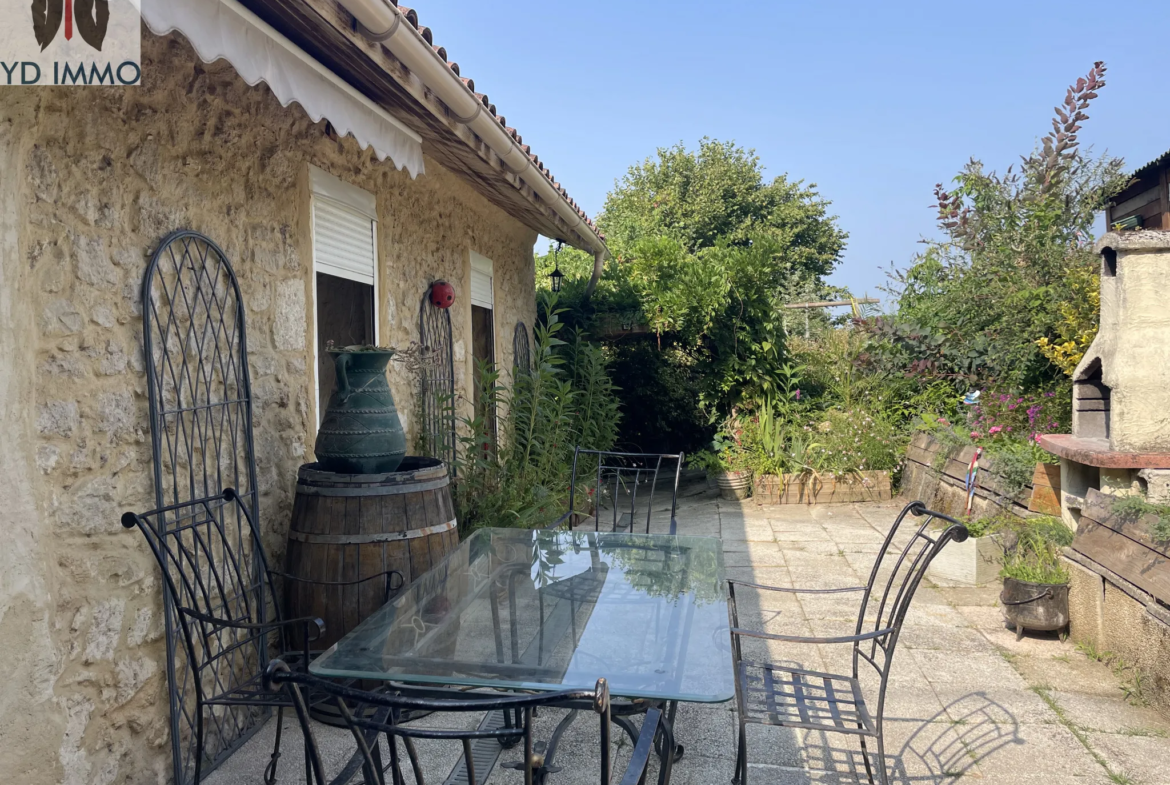 À vendre : Maison en pierre aux environs bucoliques à Verdelais 