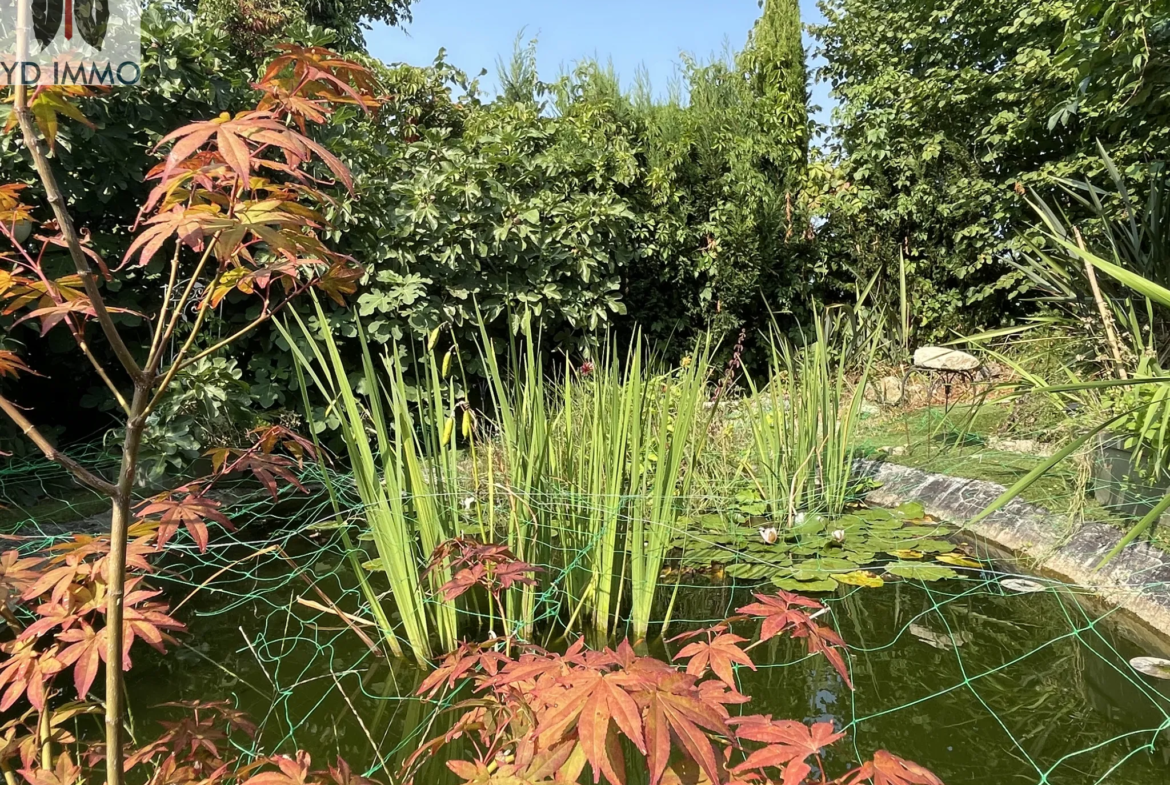 À vendre : Maison en pierre aux environs bucoliques à Verdelais 