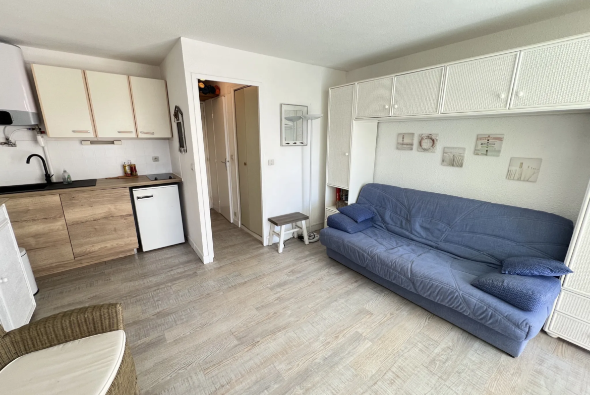 À vendre : Studio cabine lumineux au Cap d'Agde avec parking 