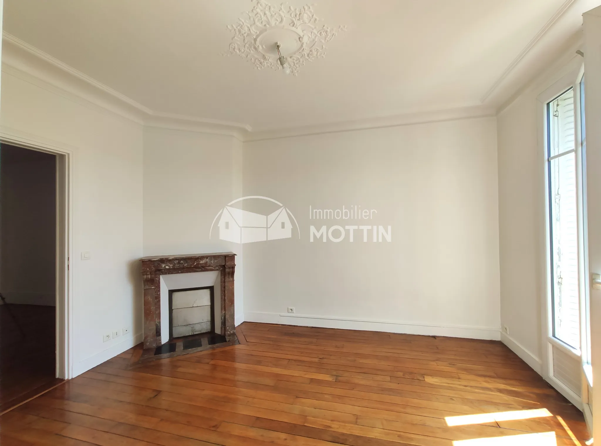 À vendre : Appartement F2/3 à Vitry-sur-Seine, proche RER C 