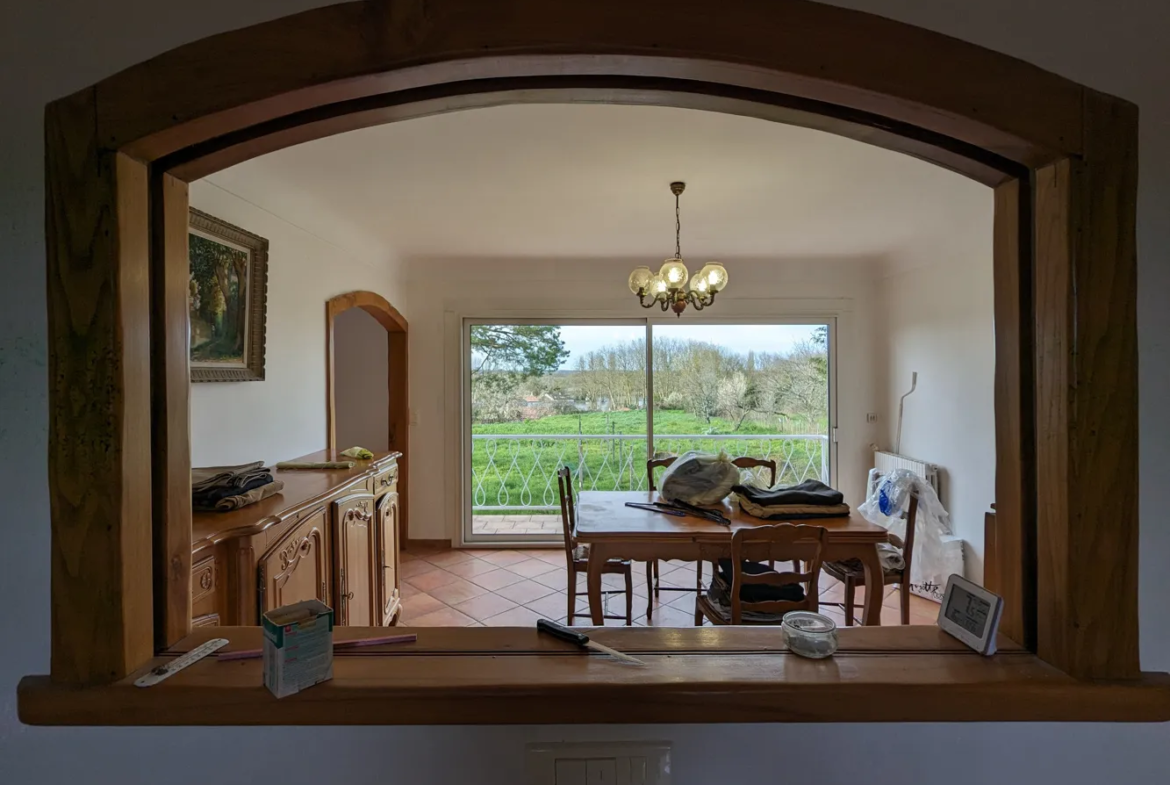 Maison spacieuse à Saint-Savinien avec jardin et extension à aménager 