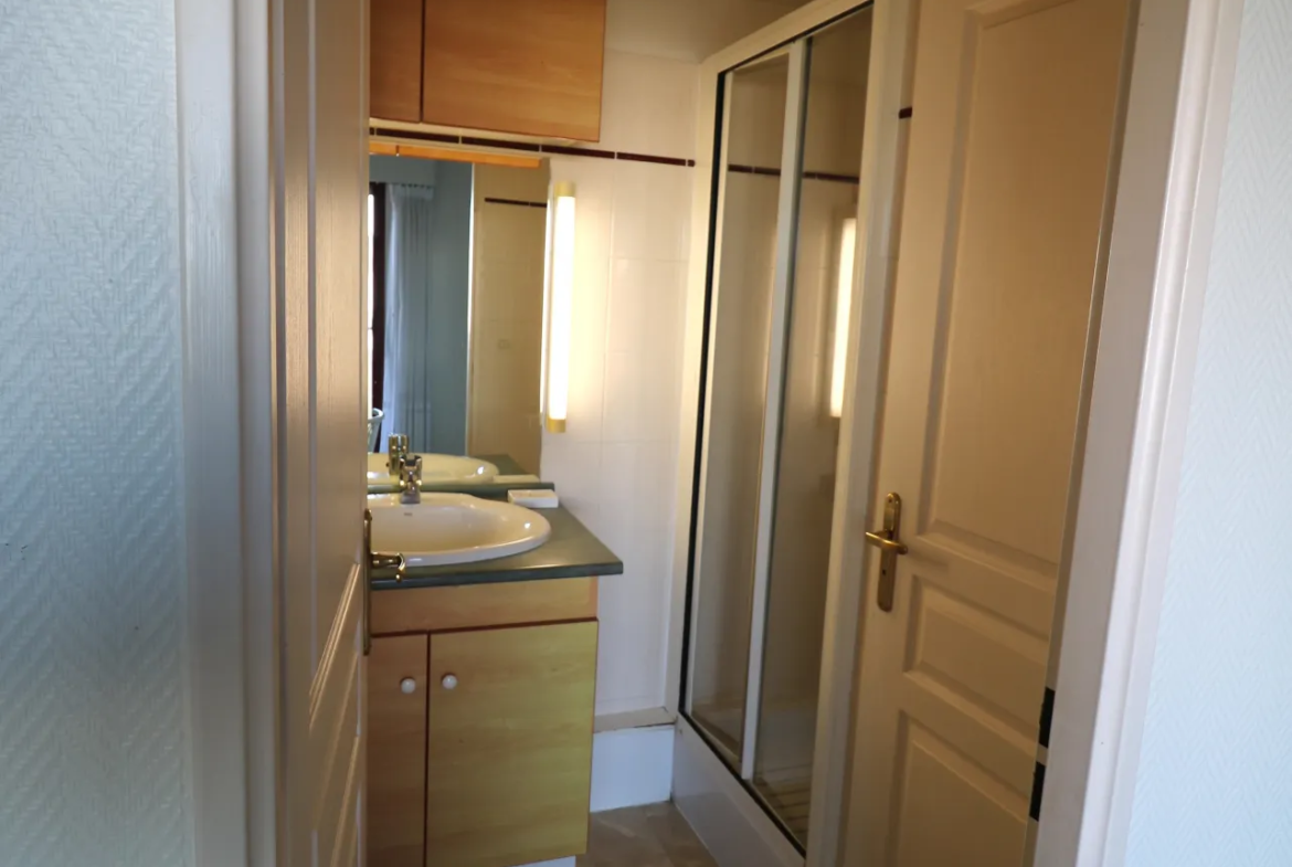 À vendre : Appartement T1bis en duplex à La Rochelle près des Minimes 