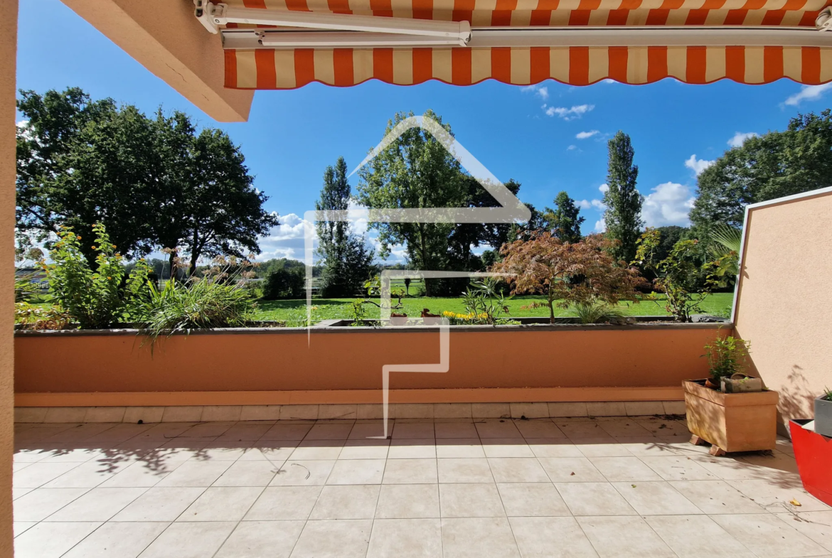 T3 lumineux avec terrasse de 20 m² et vue sur l'Hippodrome à Nantes 