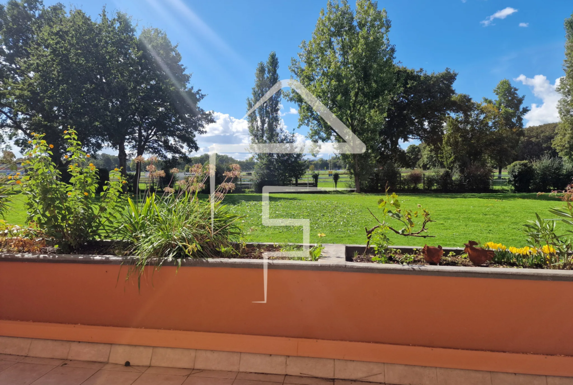 T3 lumineux avec terrasse de 20 m² et vue sur l'Hippodrome à Nantes 