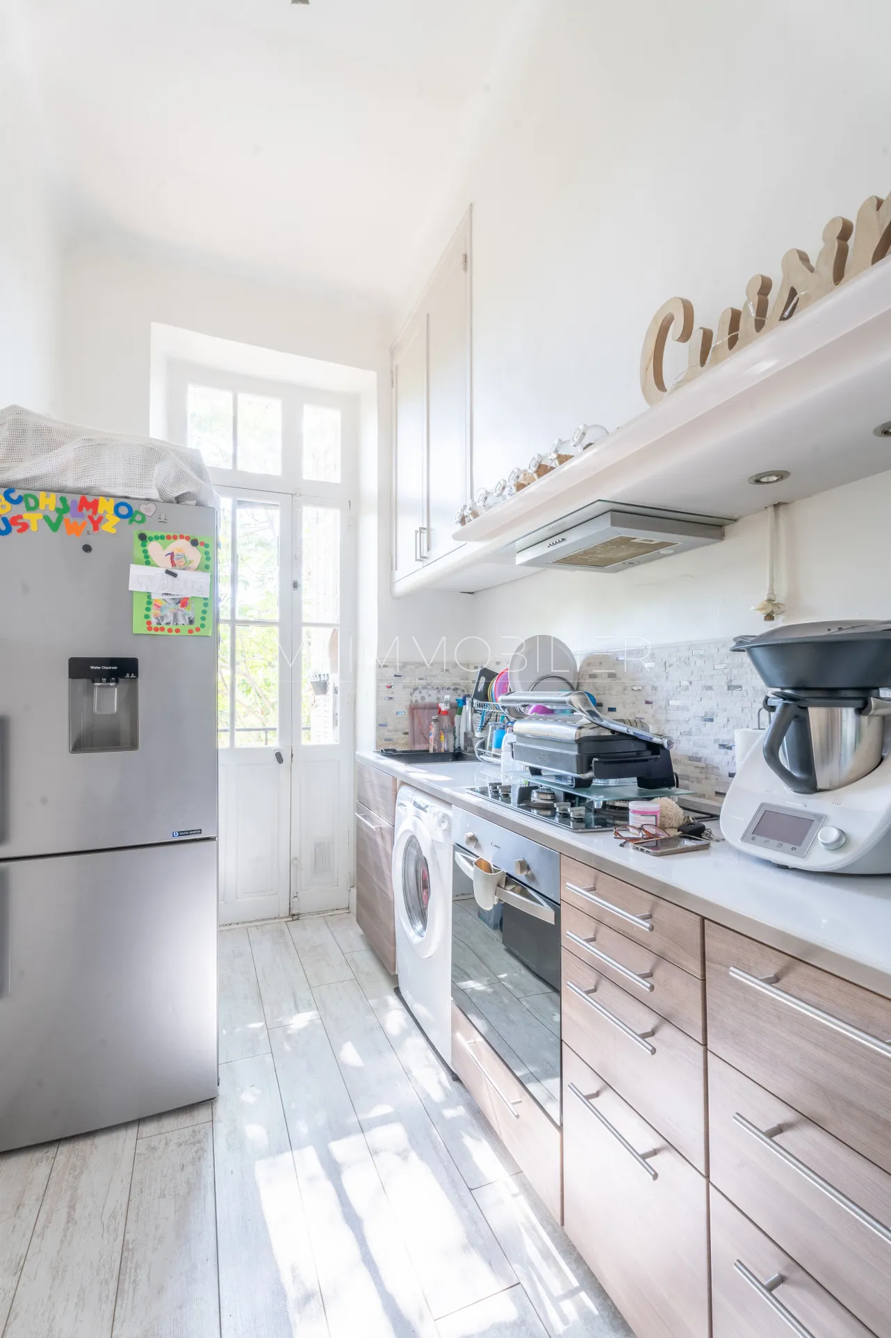 Immeuble ancien avec deux appartements loués à Marseille - Chartreux 