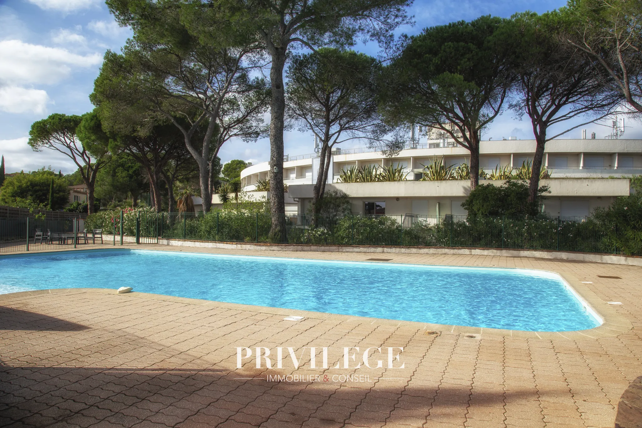 Appartement T3 avec piscine à vendre à Fréjus - Tour de Mare 