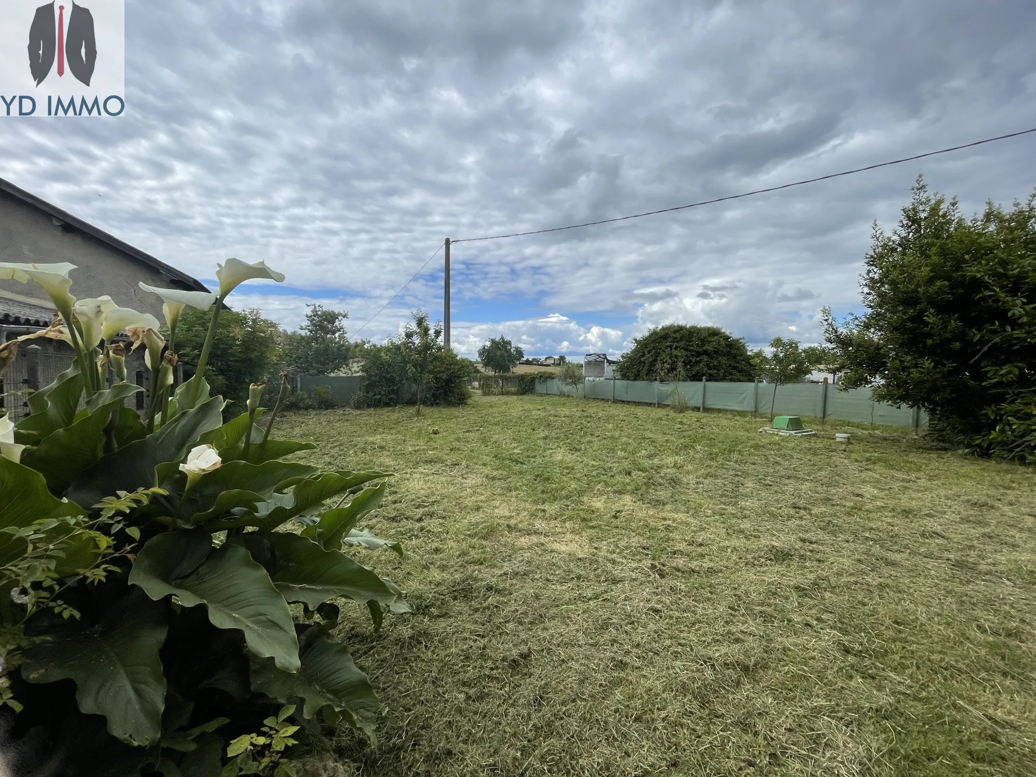 Maison en pierre avec potentiel d'agrandissement à Sainte-Croix-du-Mont 