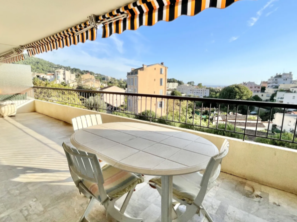 Appartement 2 pièces avec terrasse à vendre à Le Cannet - Quartier Mairie