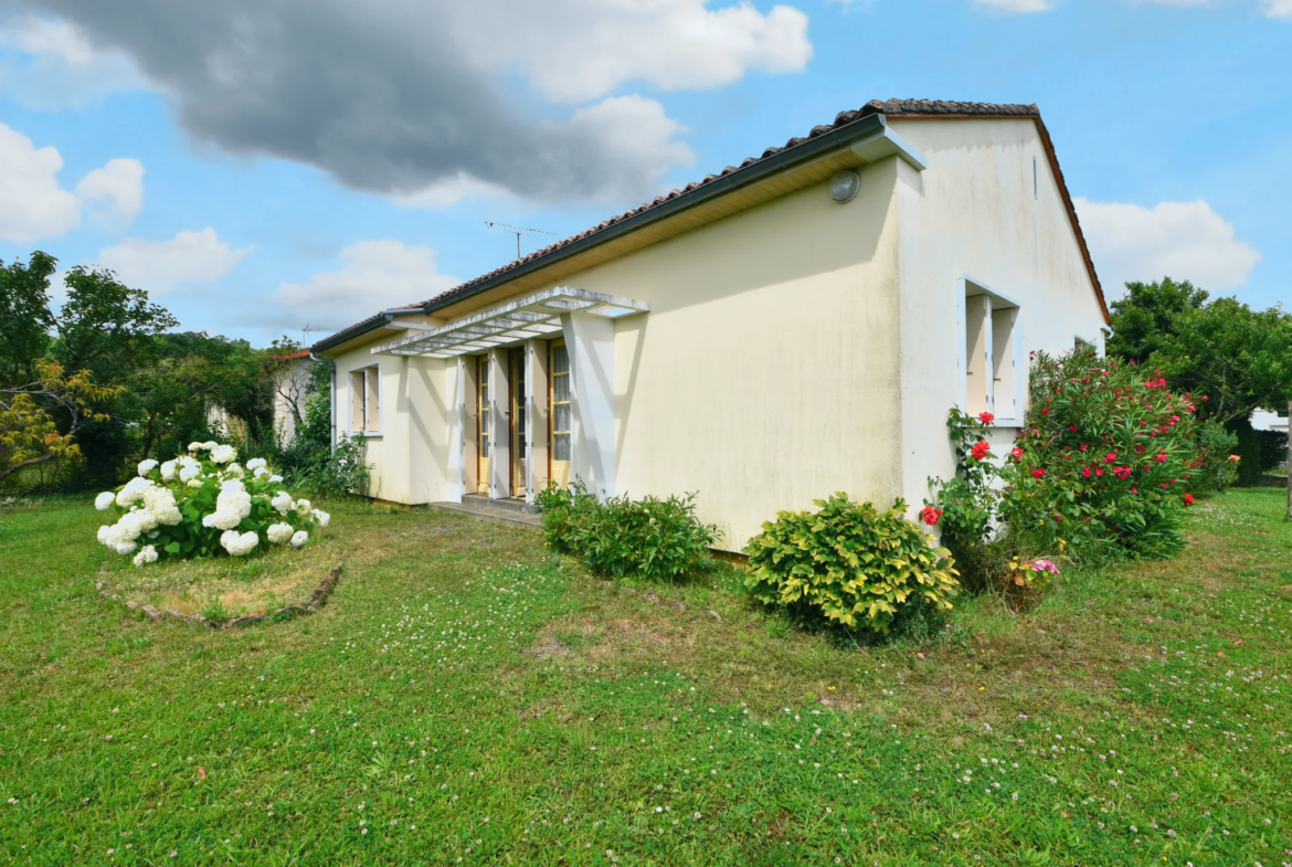 Maison de village à rénover à Orgedeuil 