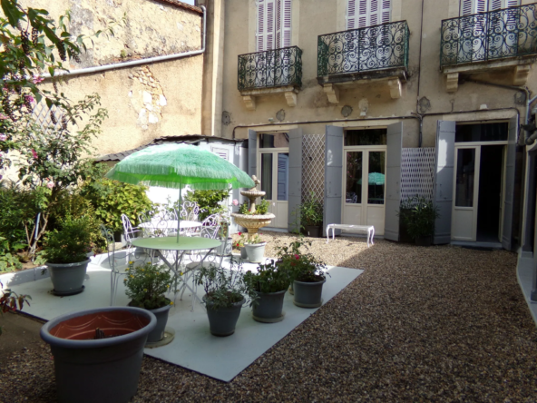 Maison bourgeoise à vendre à Vergt