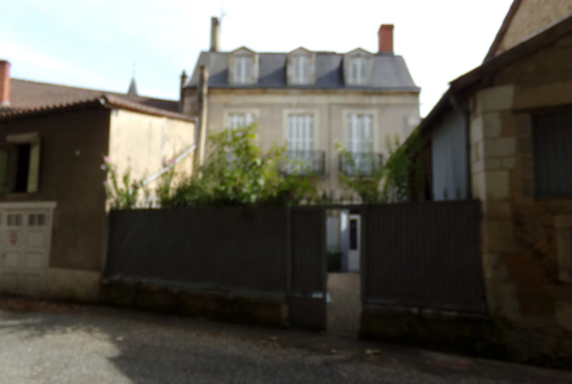 Maison bourgeoise à vendre à Vergt 